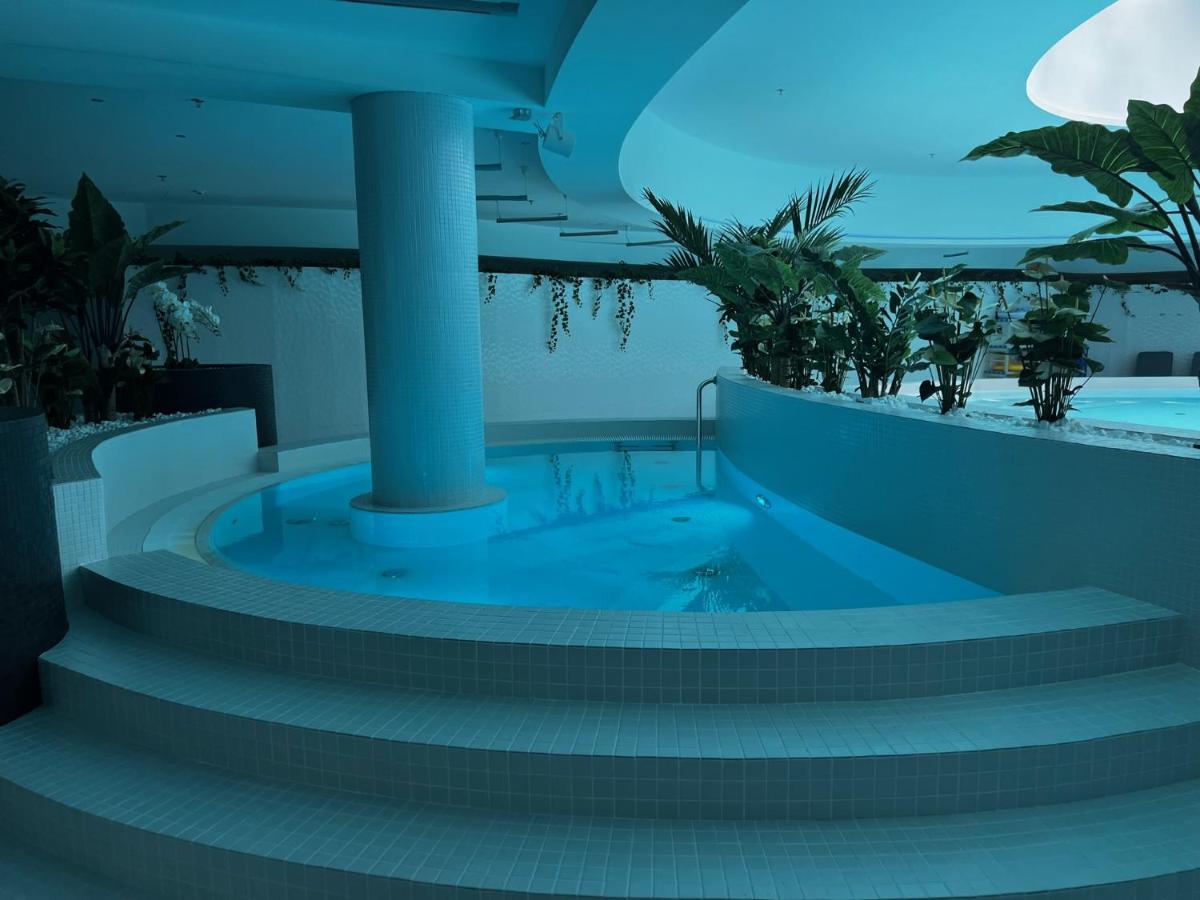 Hanza Tower Bohemia 22 Pool & Jacuzzi 什切青 外观 照片